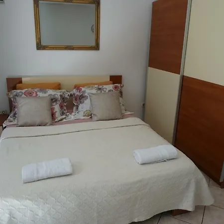 6986b Apartment *